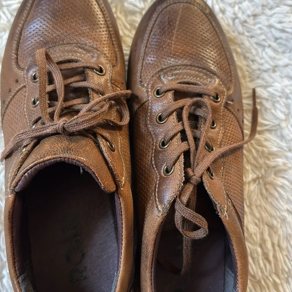 Roan Marin Sneaker Lace up Leather Womens Sneakers shoes size 7.5